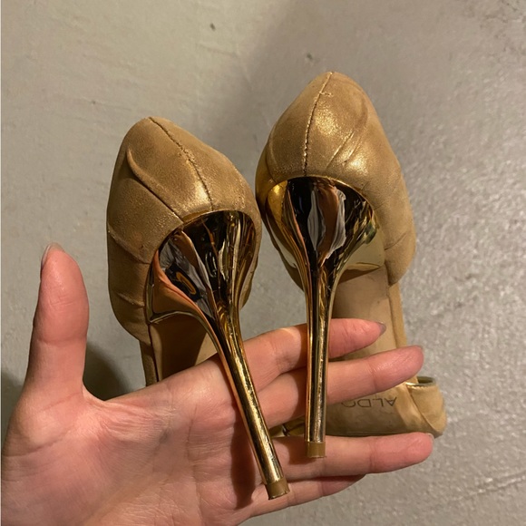 Aldo gold open toe stiletto heels - Picture 4 of 4